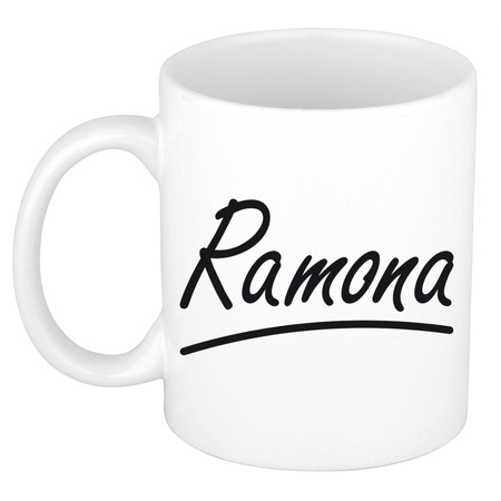 Naam cadeau mok / beker Ramona met sierlijke letters 300 ml