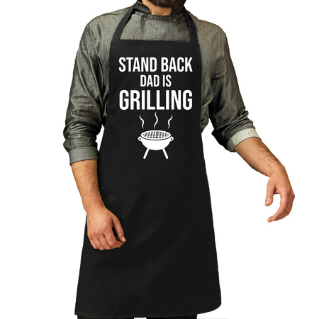 Stand back dad is grilling bbq / barbecue cadeau schort zwart voor heren