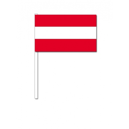 Oostenrijk zwaai vlaggetjes 12 x 24 cm