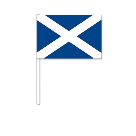 Schotland zwaai vlaggetjes 12 x 24 cm